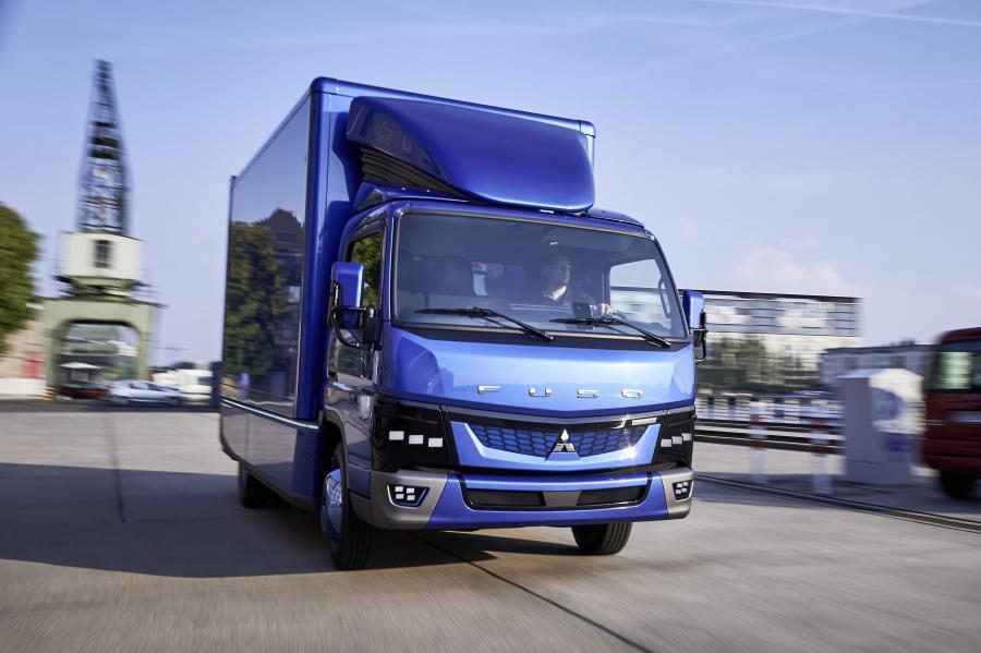 Mitsubishi Fuso eCanter 2017 года  (фото 2 из 5)